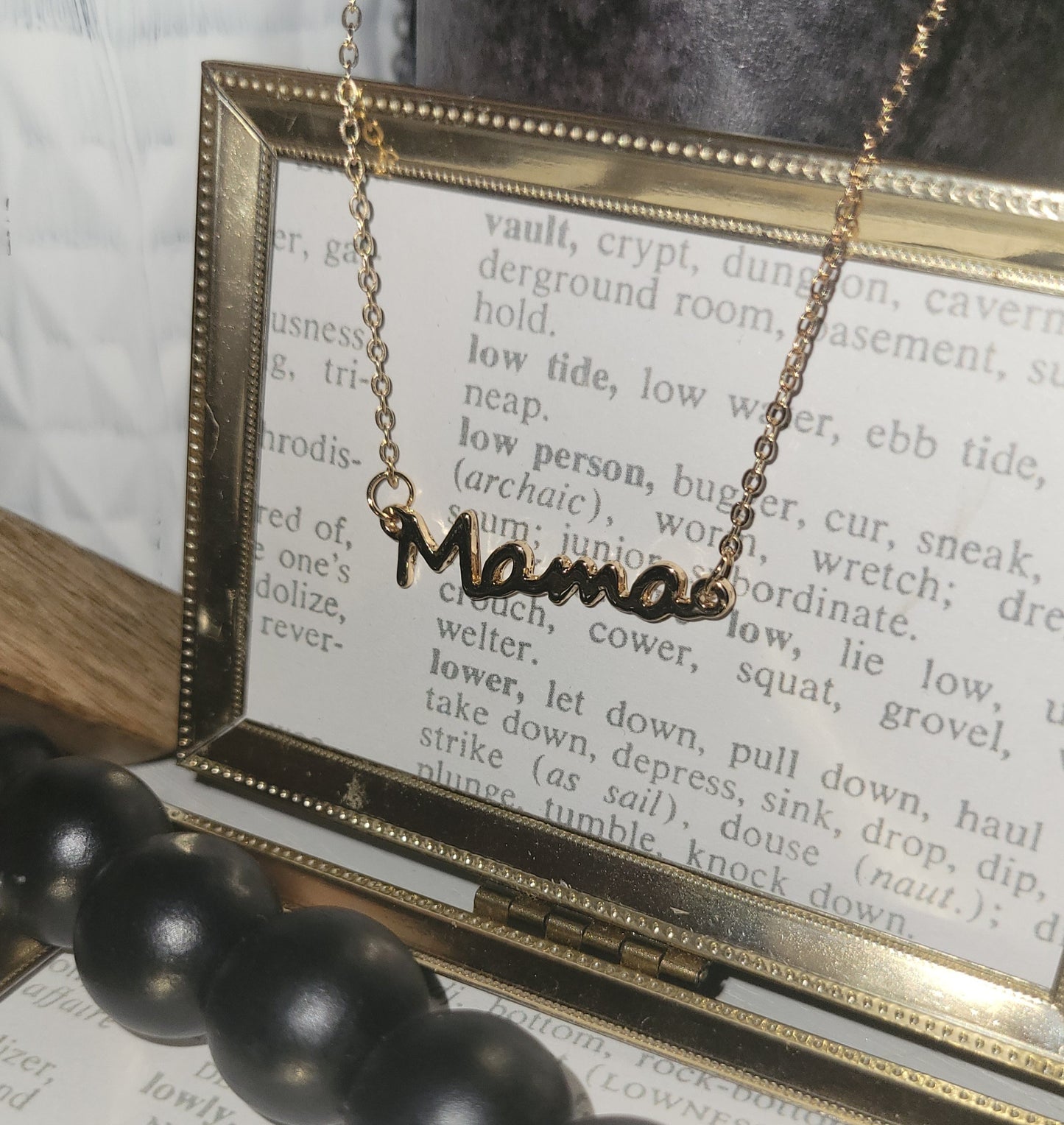 Mama Pendant Necklace