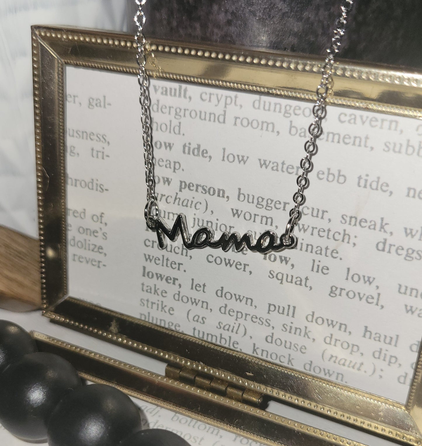 Mama Pendant Necklace